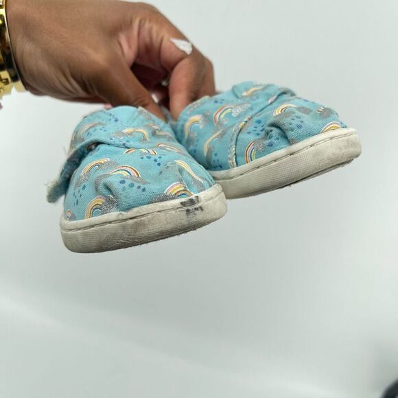 TOMS Kids Alpargata Weather Slip-On Shoes – Blue Rainbow Print – Size 10 - Picture 10 of 13